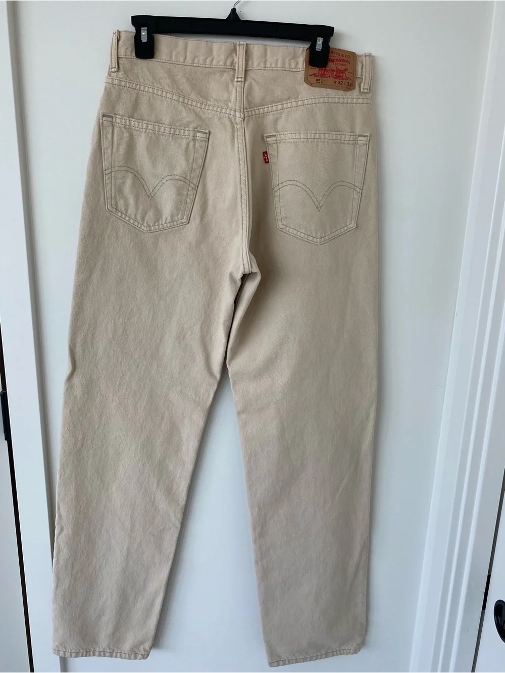 Vintage Levi's Relaxed Fit 550 Jeans in Beige